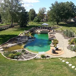 Chateau Nightingales Hotel Hostoun